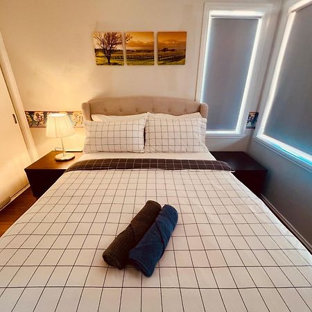Spacious 6 Bedroom Holiday Home 15 Min Away From Melbourne Airport Sydenham Extérieur photo