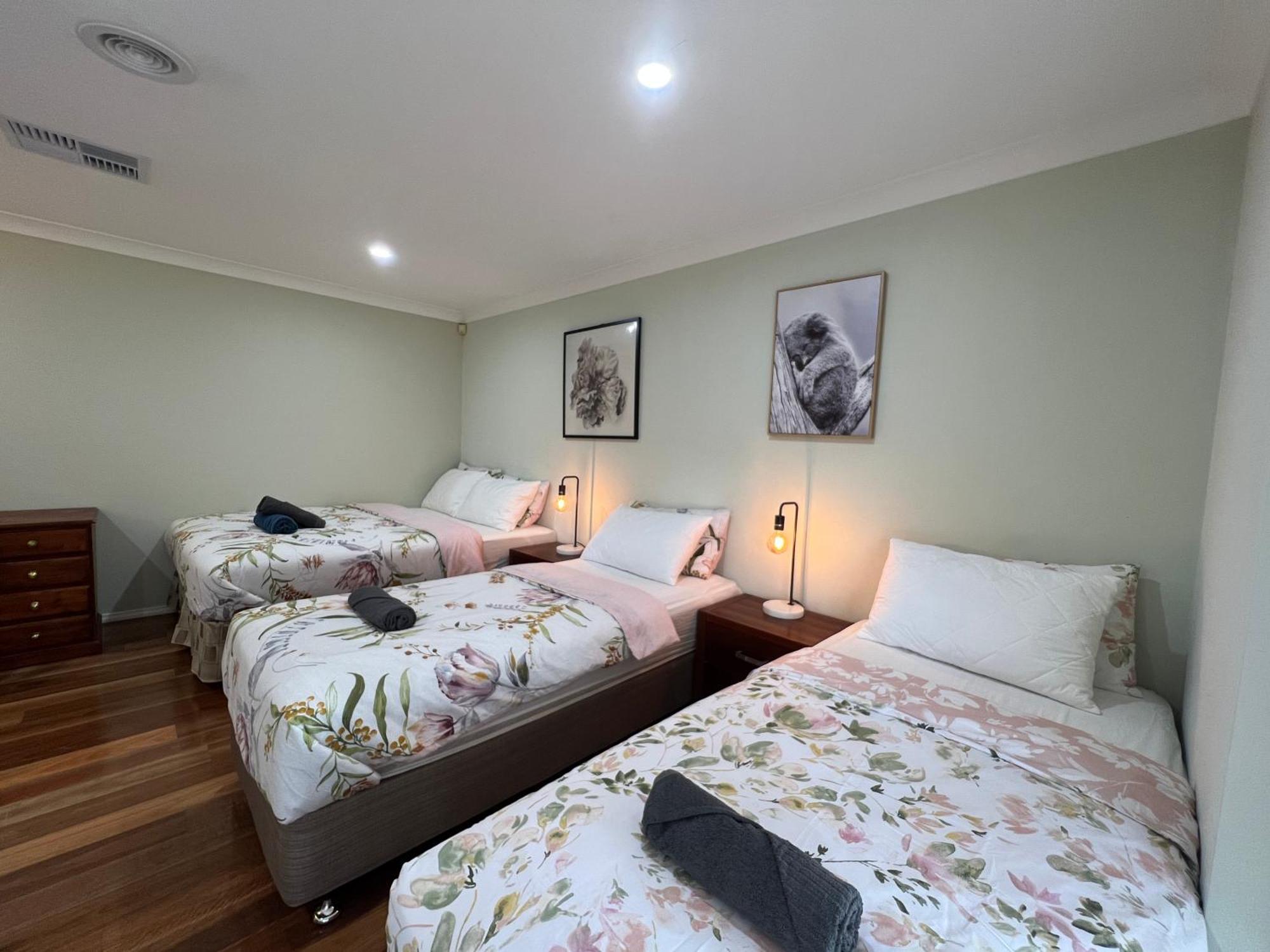 Spacious 6 Bedroom Holiday Home 15 Min Away From Melbourne Airport Sydenham Extérieur photo