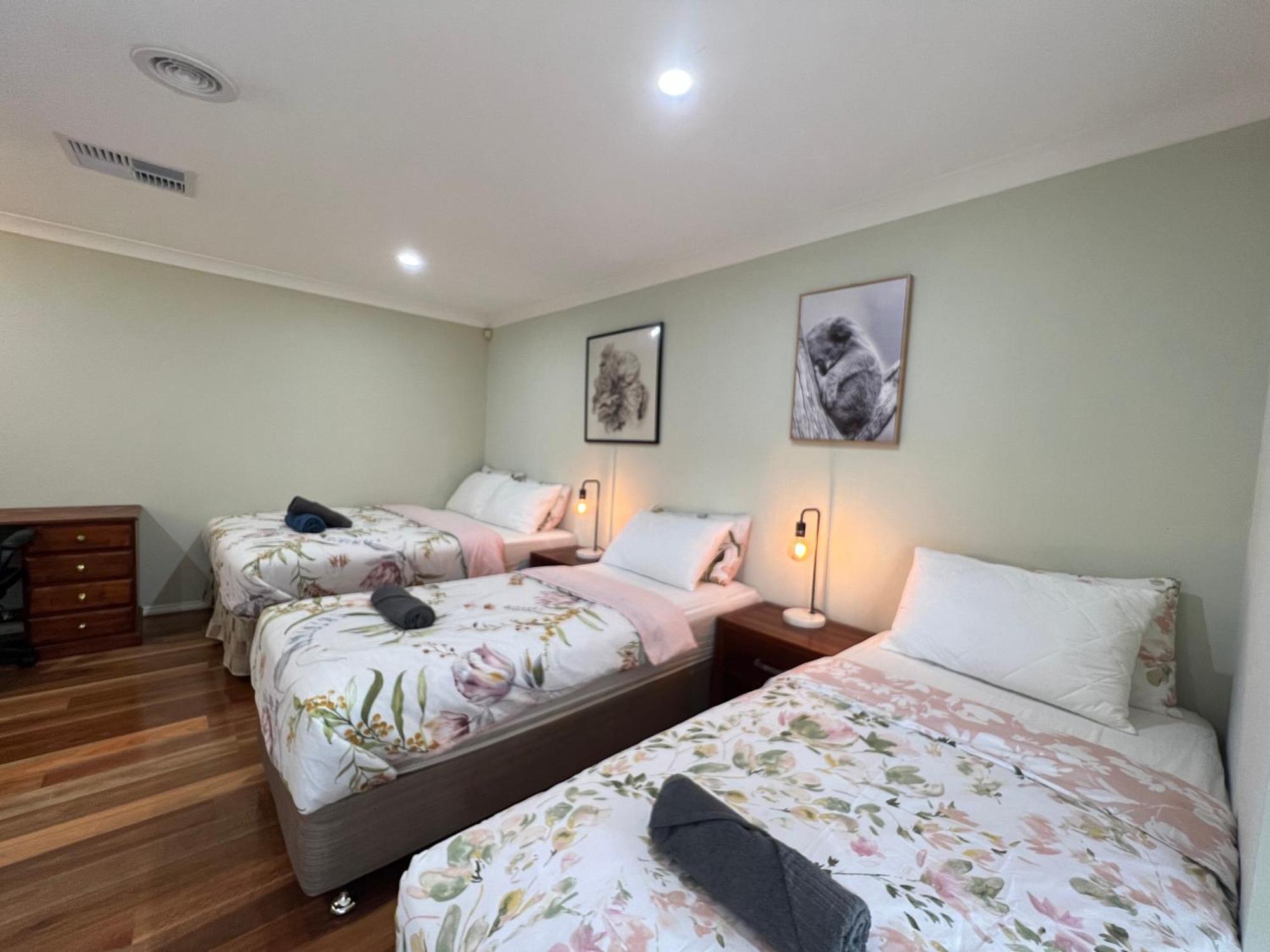 Spacious 6 Bedroom Holiday Home 15 Min Away From Melbourne Airport Sydenham Extérieur photo