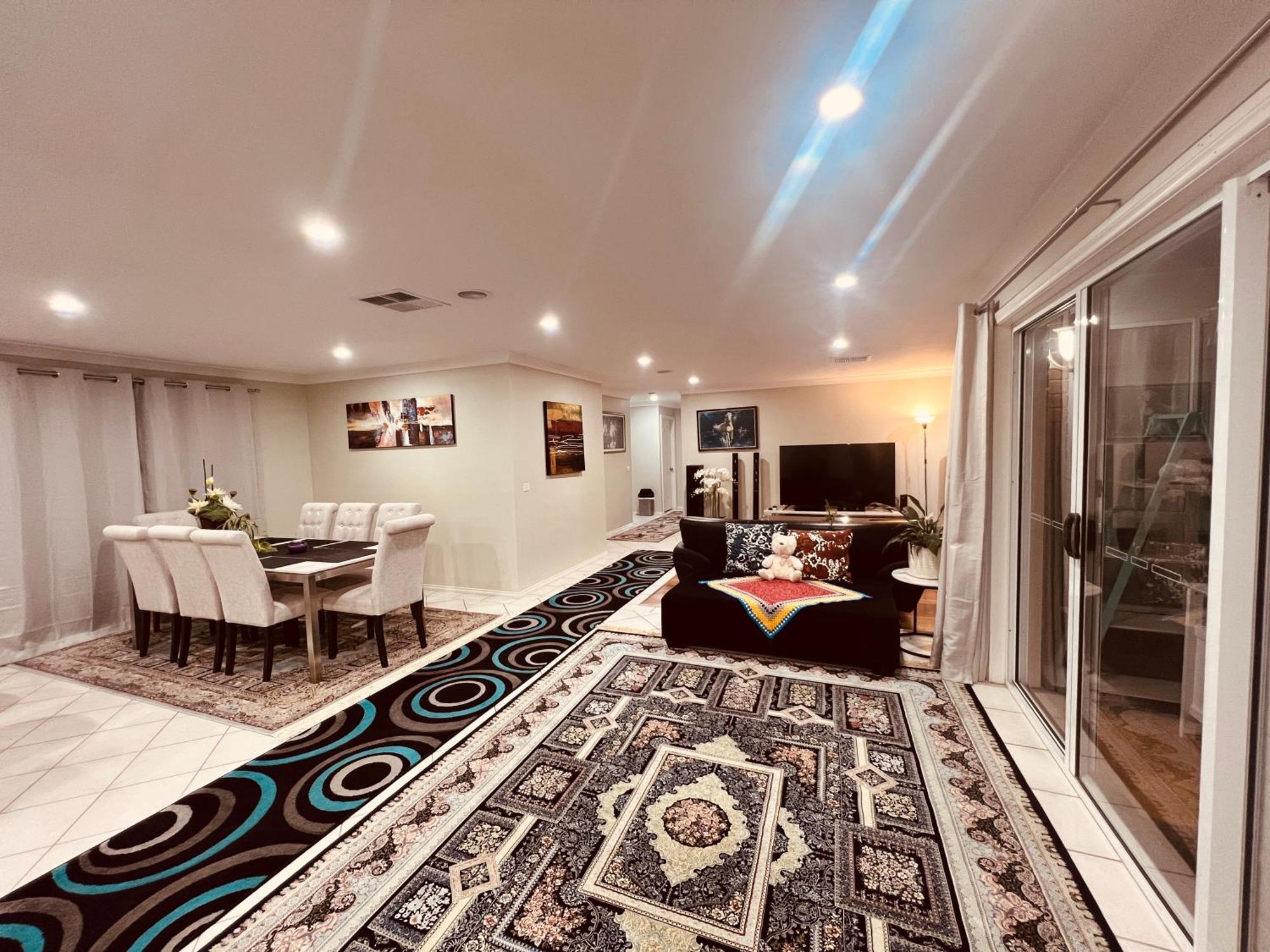 Spacious 6 Bedroom Holiday Home 15 Min Away From Melbourne Airport Sydenham Extérieur photo